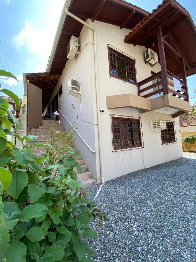 Apartamentos Vo Lela Bombinhas Buitenkant foto
