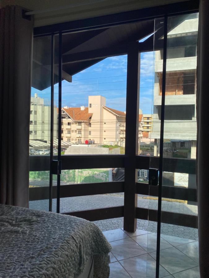 Apartamentos Vo Lela Bombinhas Buitenkant foto